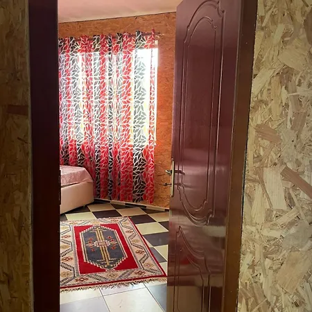 Lumani Bed and Breakfast *